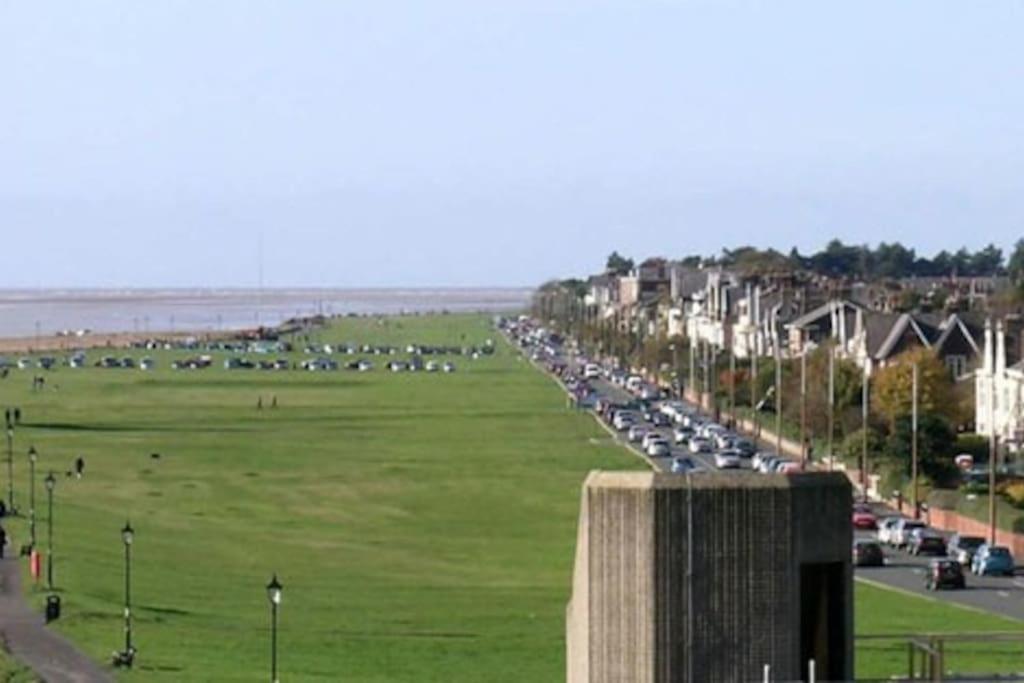 2 Bed Sleeps 6 Beach Retreat St Annes On Sea Villa Lytham St Annes Eksteriør billede