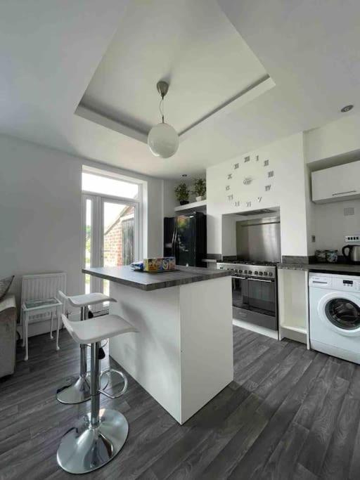 2 Bed Sleeps 6 Beach Retreat St Annes On Sea Villa Lytham St Annes Eksteriør billede